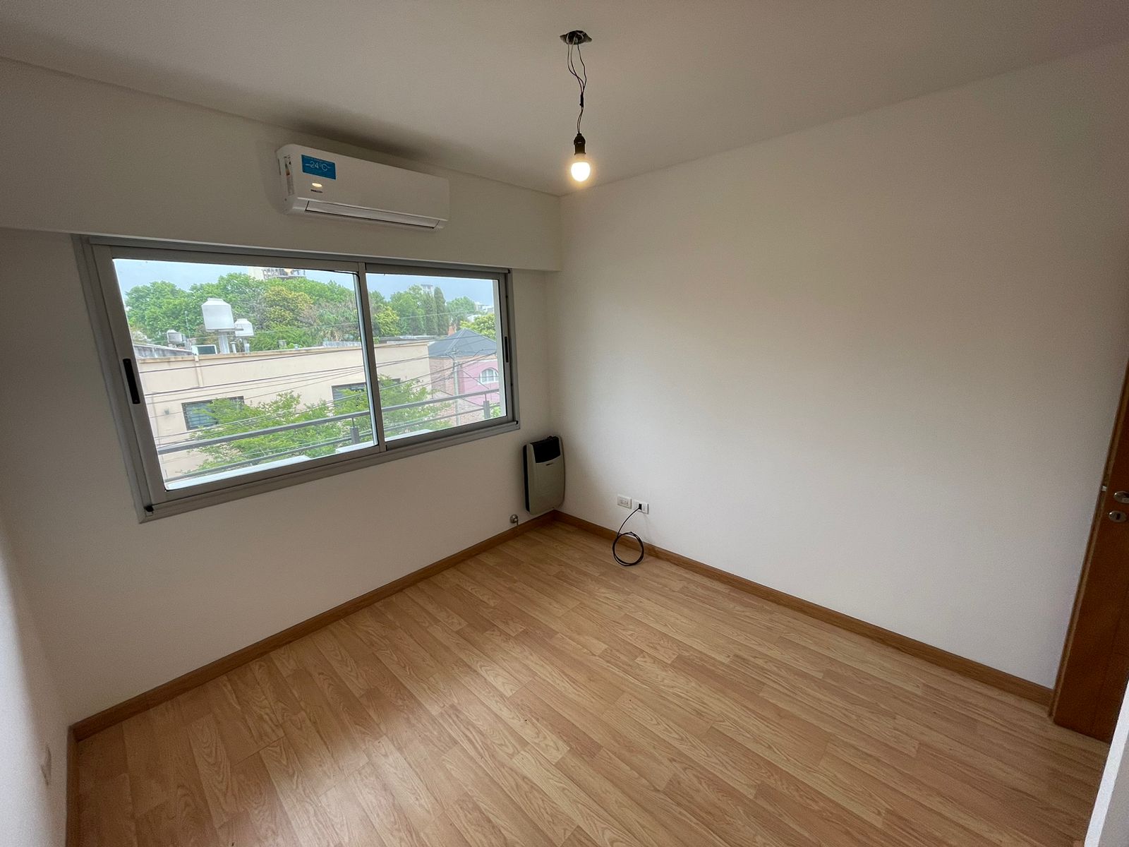 aparopropiedades - Departamento de 2 ambientes con cochera en Quilmes