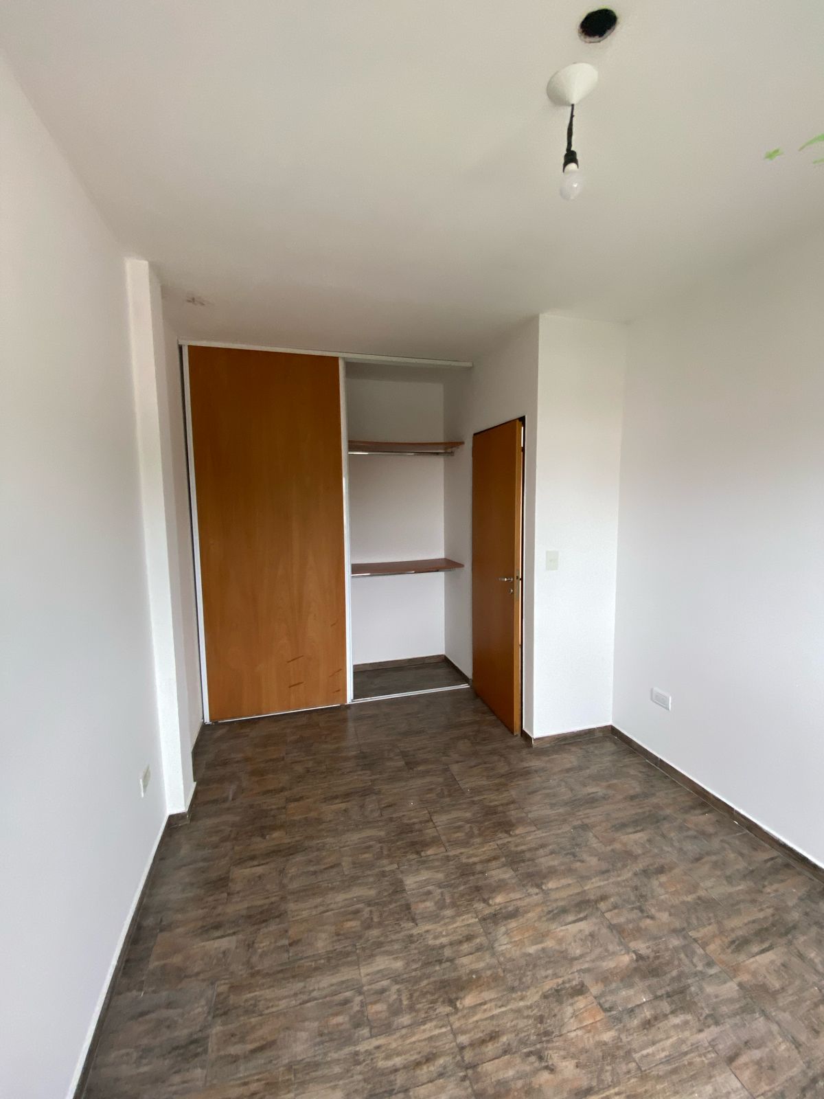 aparopropiedades - Triplex en Ezpeleta