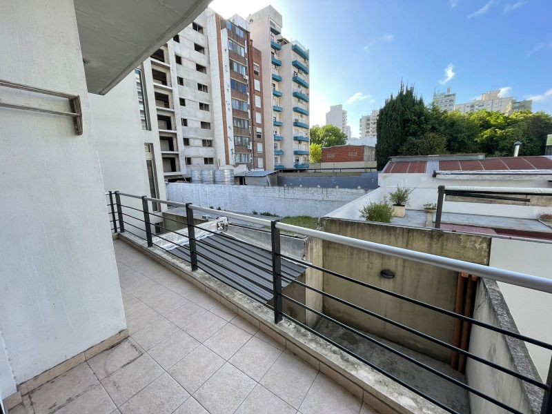 aparopropiedades - Departamento de 3 ambientes a la venta 