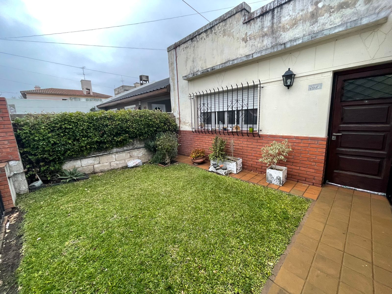 aparopropiedades - Casa en Quilmes Este a la venta