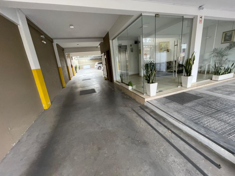 aparopropiedades - Departamento de 2 ambientes con cochera a la Venta