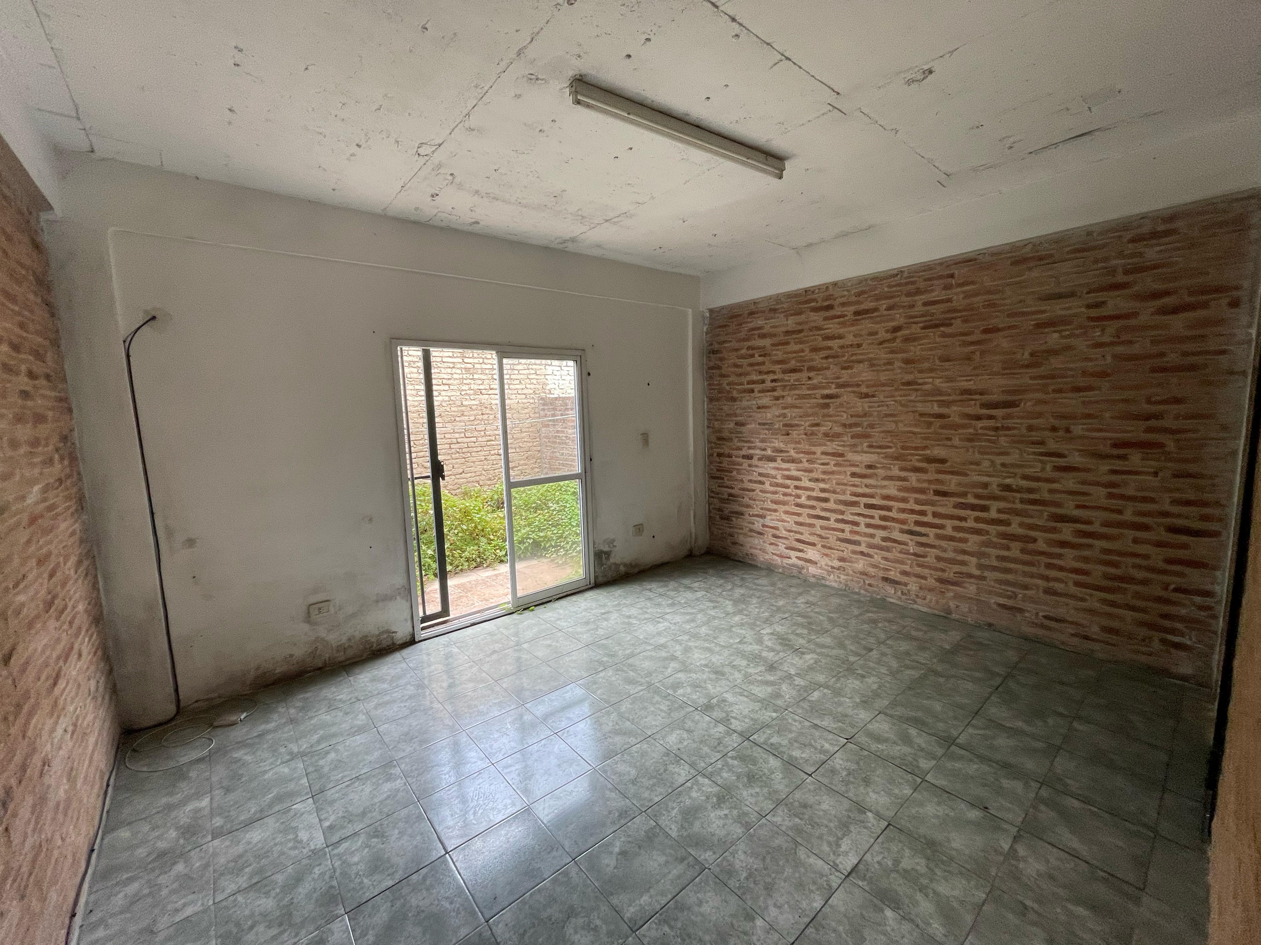 aparopropiedades - Departamento de 2 ambientes con patio