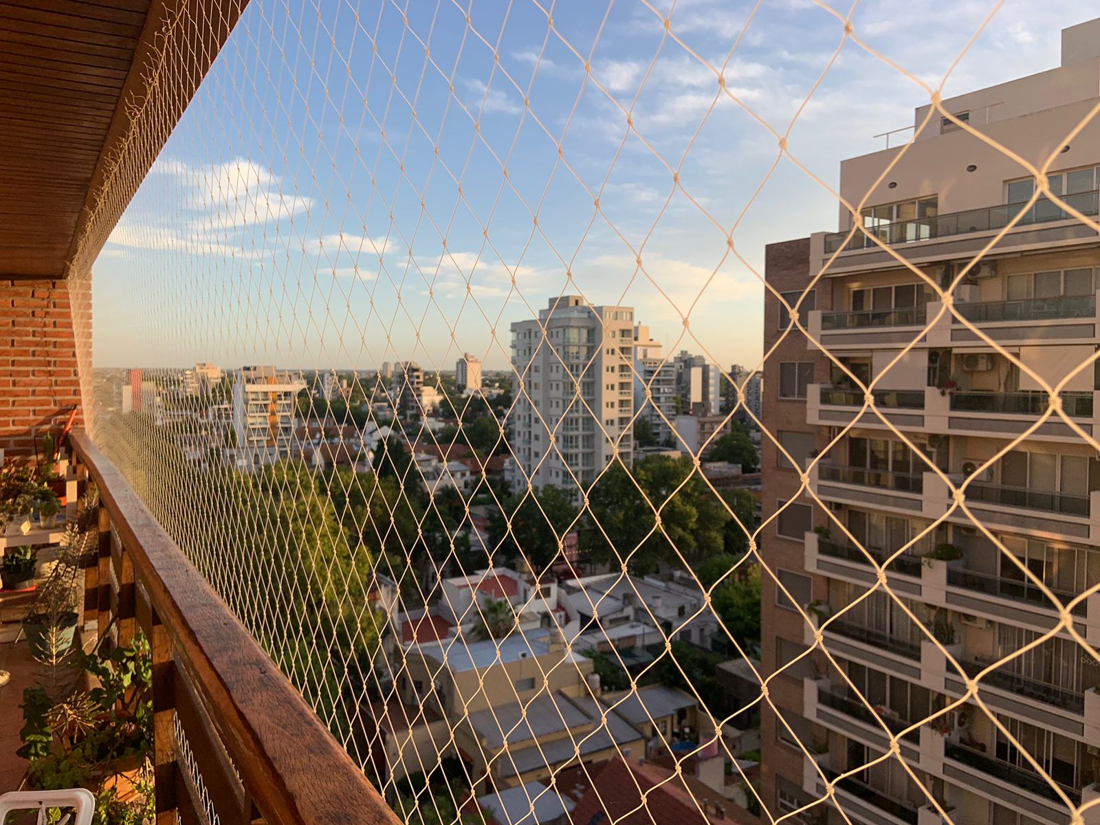 aparopropiedades - Departamento de 4 ambientes con cochera en Quilmes centro