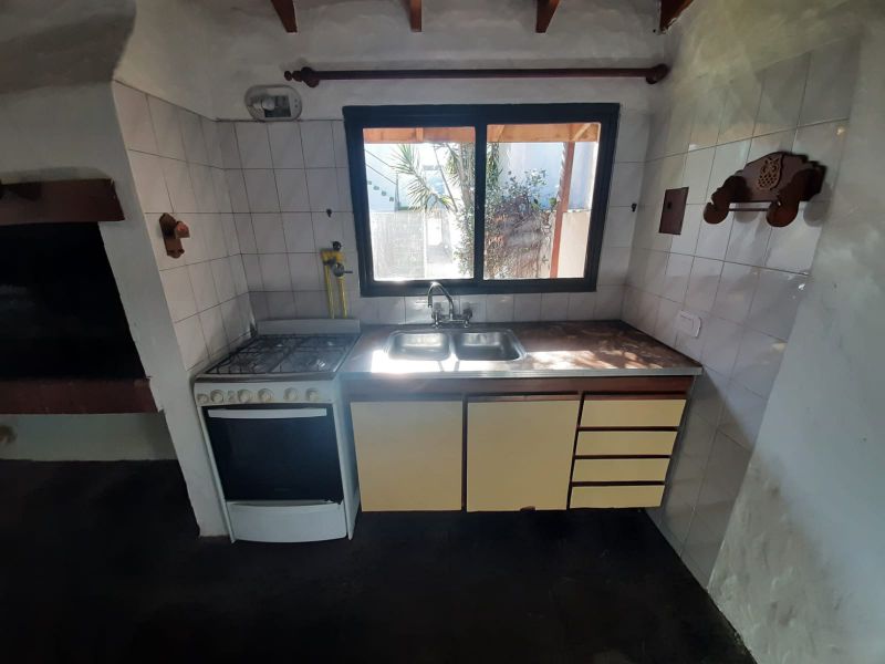 aparopropiedades - Casa a la venta en Quilmes Oeste