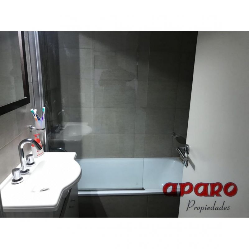 aparopropiedades - Impecable departamento de 2 ambientes al frente 