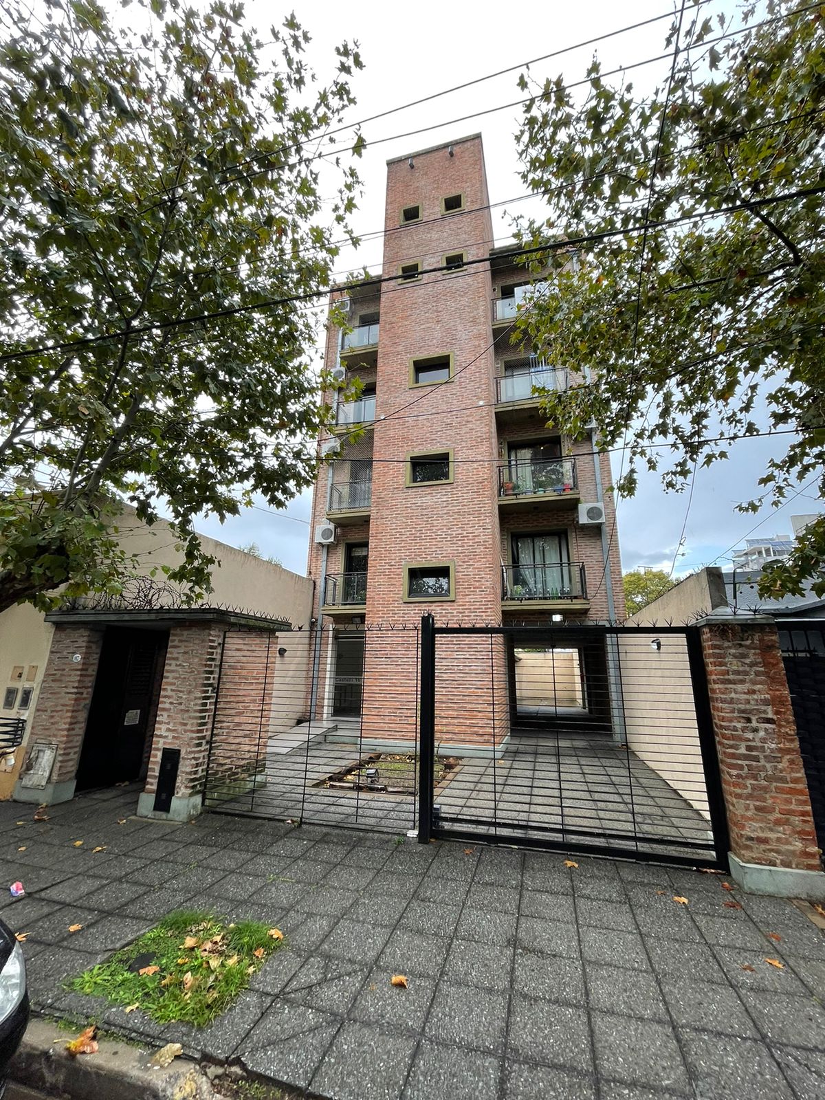 aparopropiedades - Departamento de 2 ambientes con cochera en Quilmes 