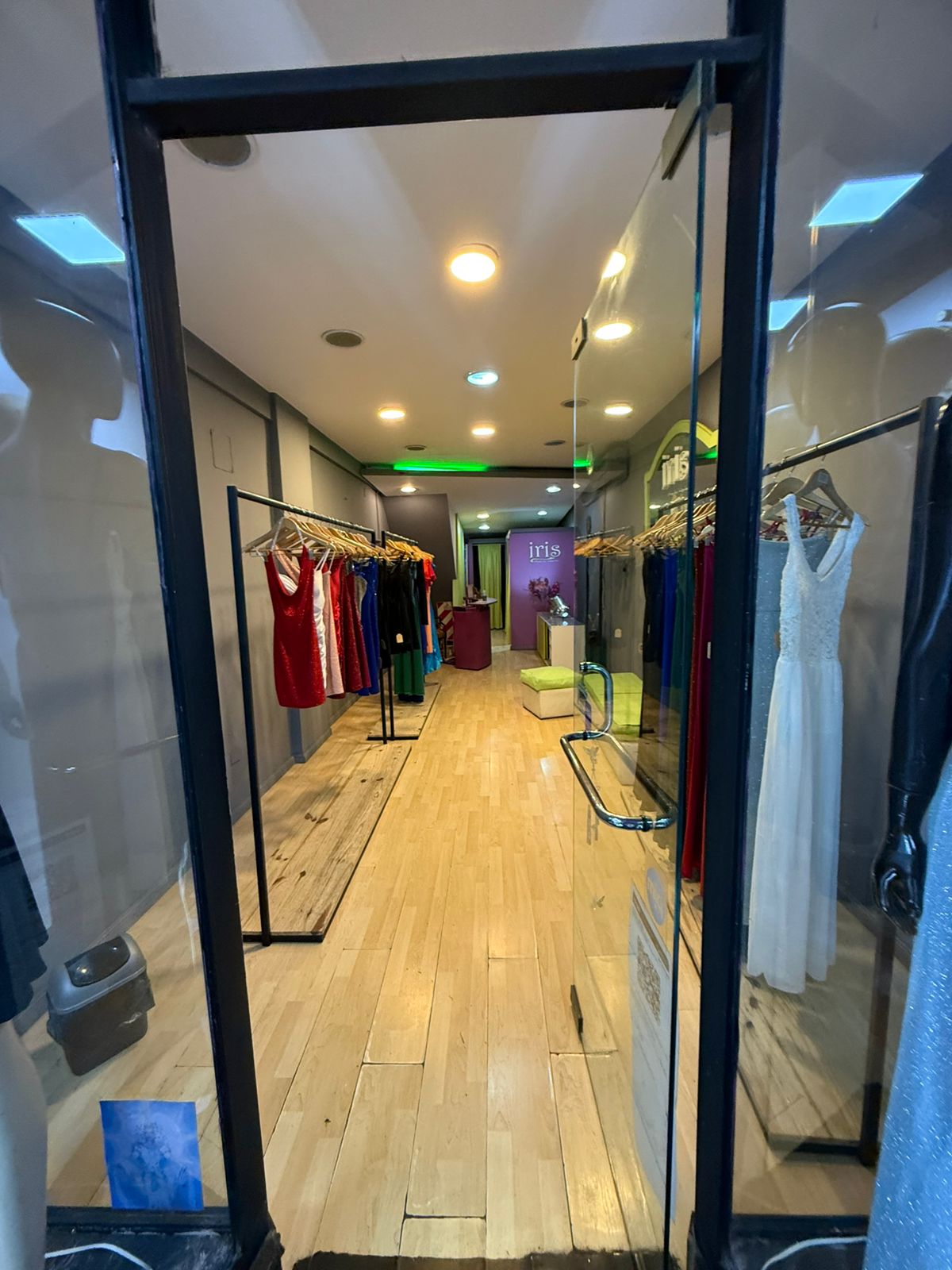 aparopropiedades - Local comercial sobre la peatonal Rivadavia 