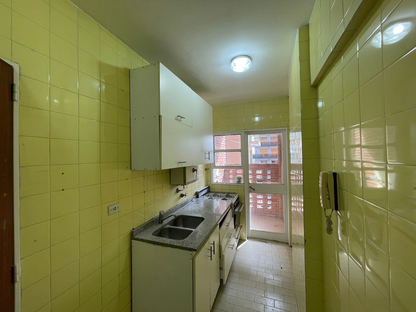 aparopropiedades - Departamento de 2 ambientes en Quilmes centro
