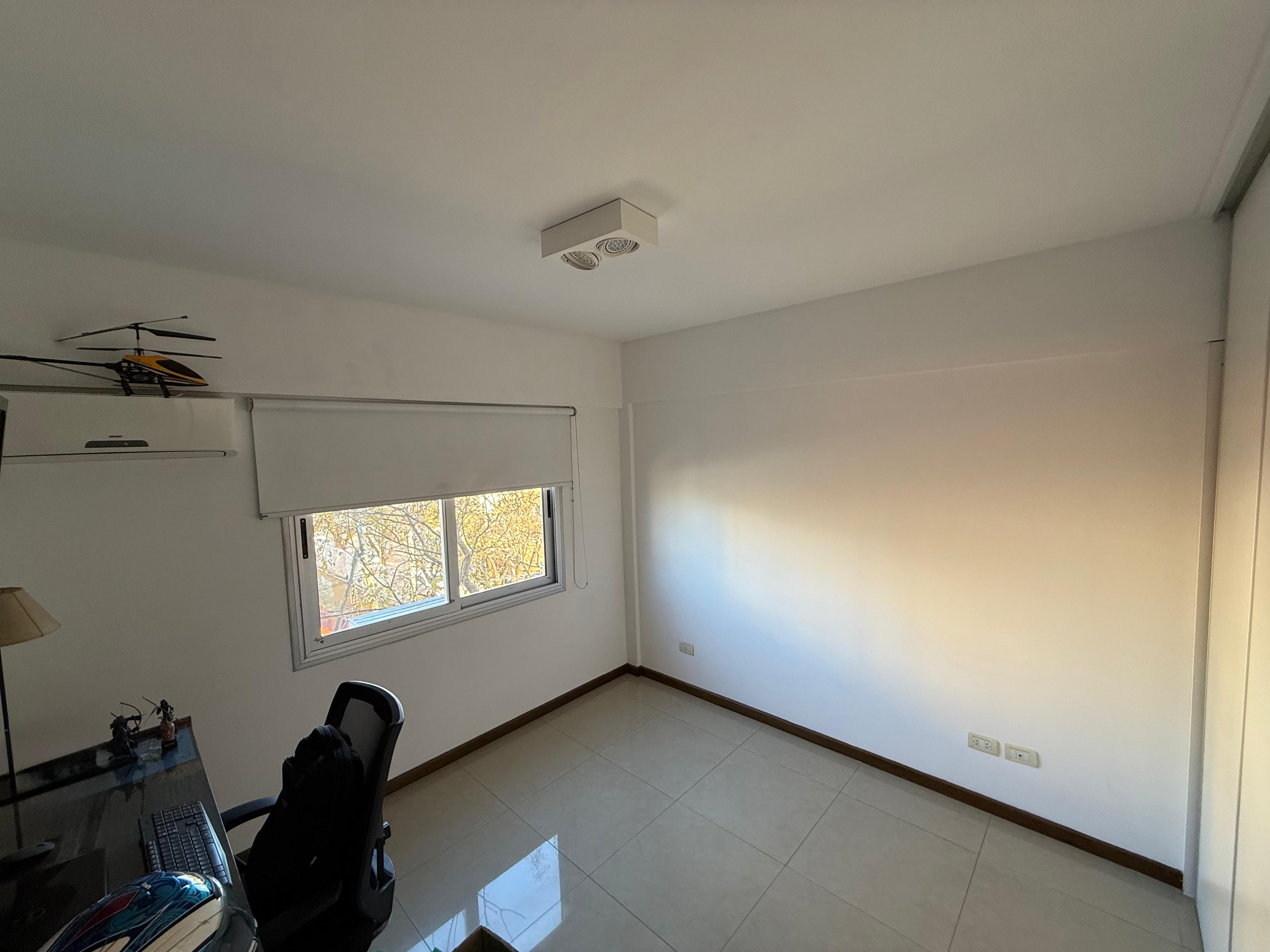 aparopropiedades - Departamento de 3 ambientes con cochera en Quilmes 
