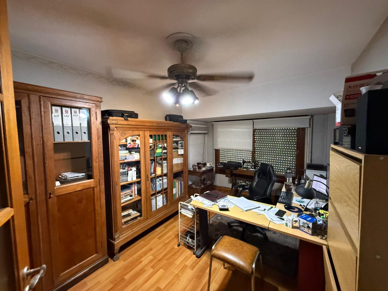 aparopropiedades - Chalet en Quilmes a la venta