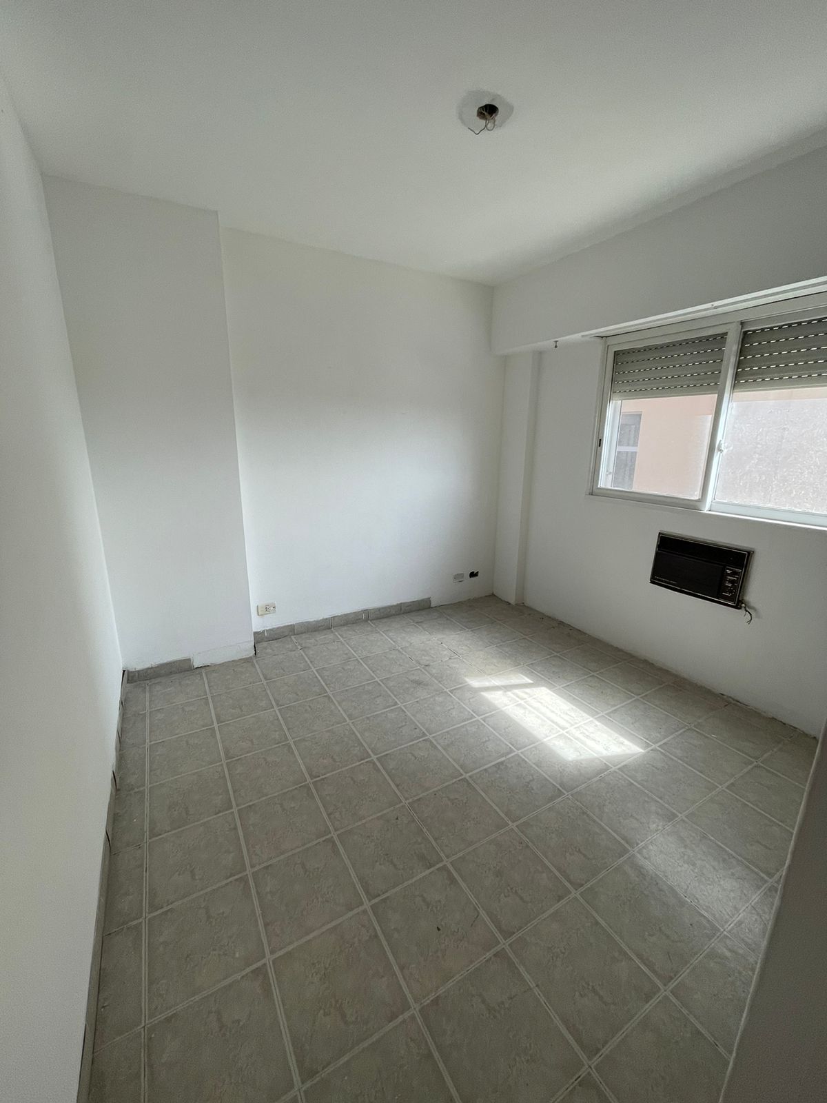 aparopropiedades - Departamento de 2 ambientes en Quilmes centro