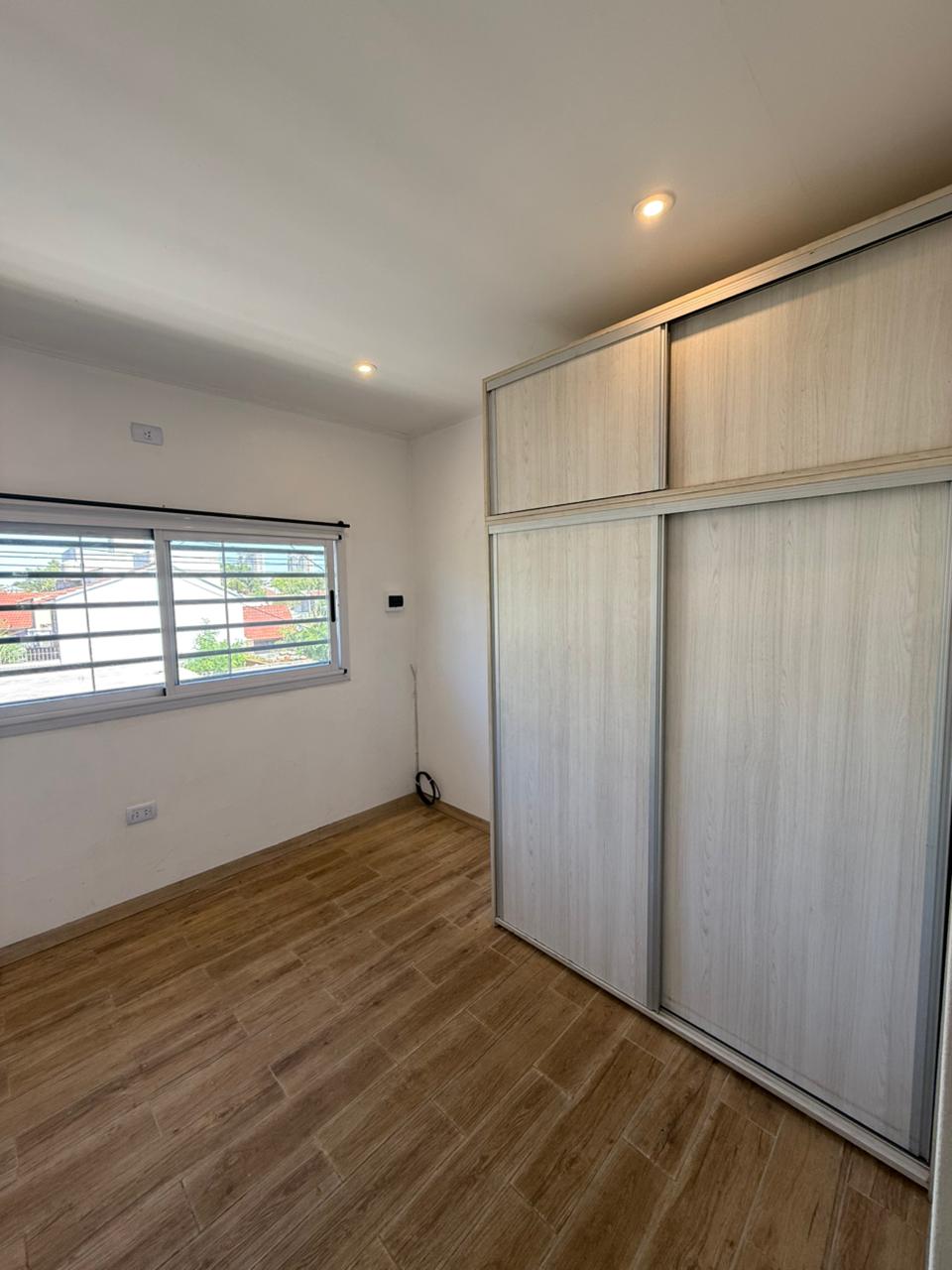 aparopropiedades - Departamento de 2 ambientes en Quilmes Este