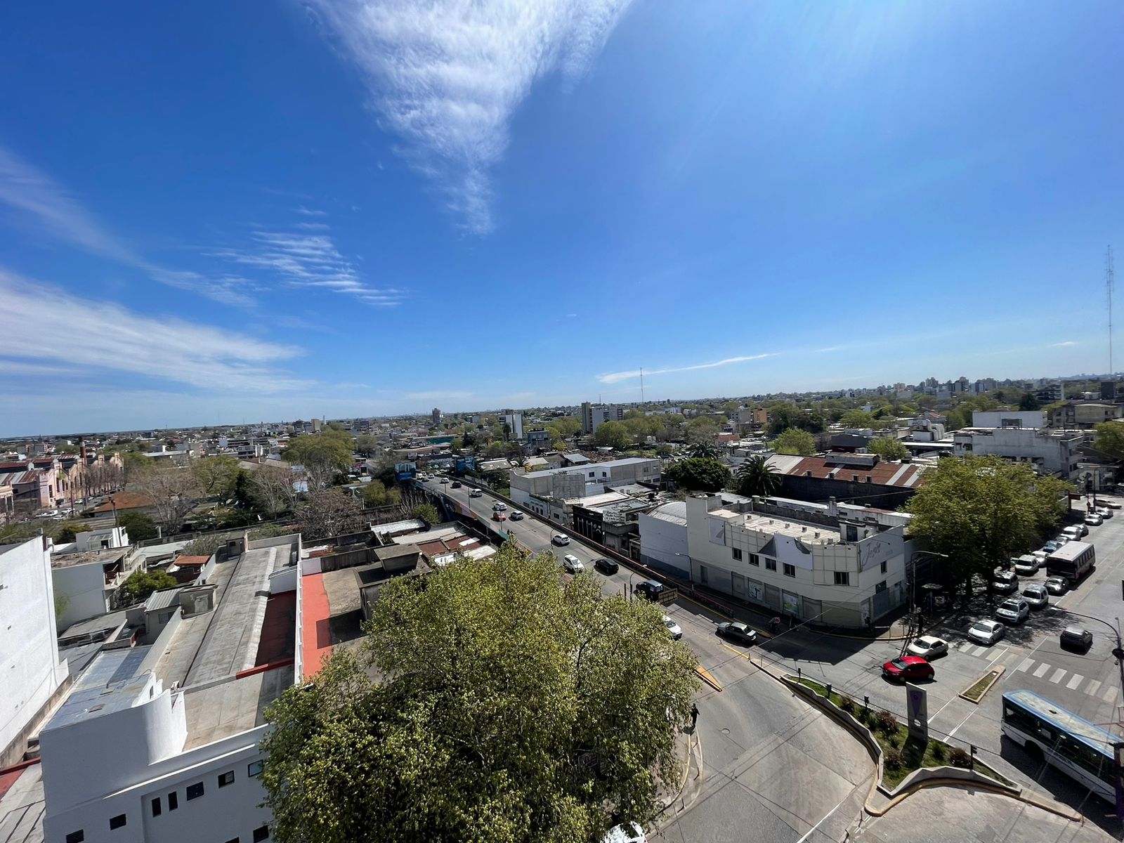 aparopropiedades - Departamento de 2 ambientes con cochera en Quilmes 