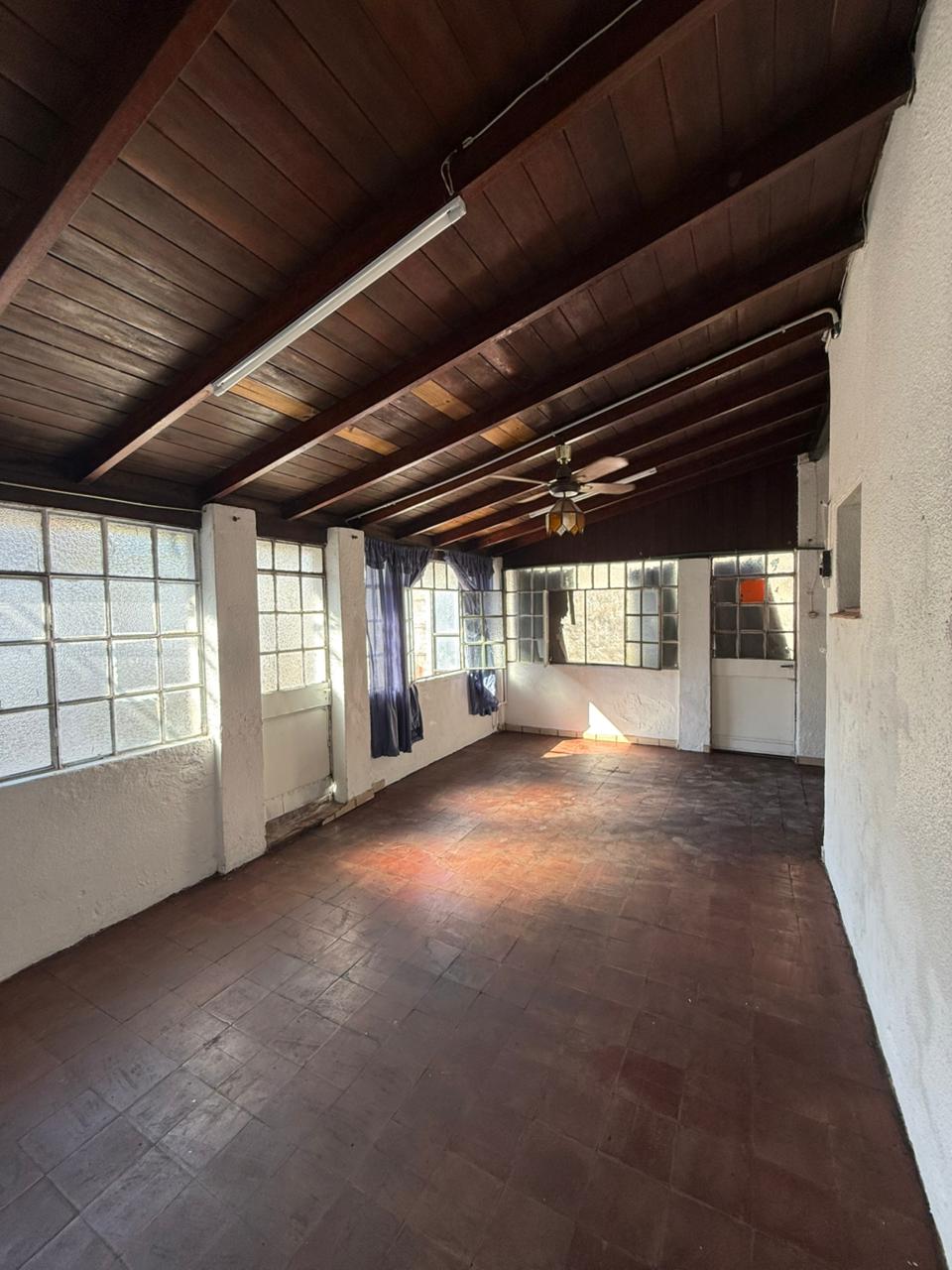 aparopropiedades - Casa en zona de Ezpeleta en Alquiler 