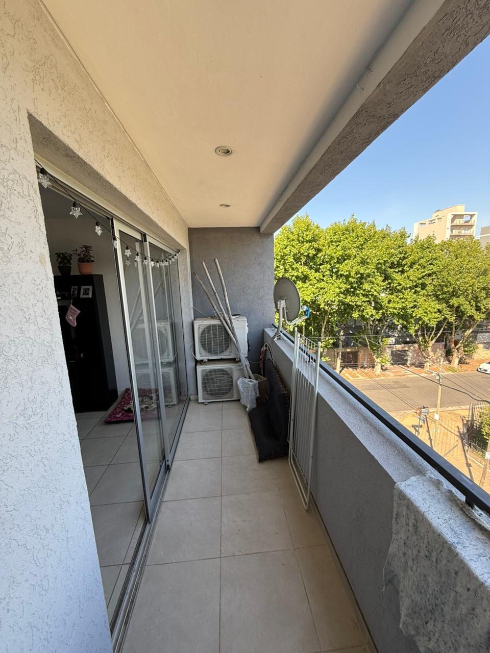 aparopropiedades - Departamento de 2 ambientes con cochera en Quilmes 