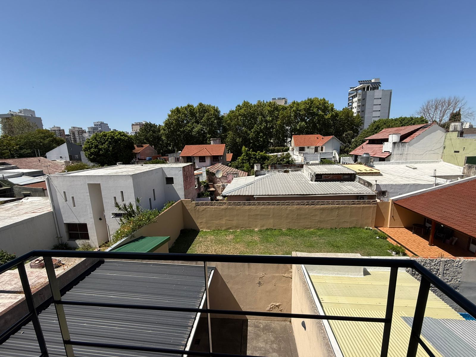 aparopropiedades - Departamento de 2 ambientes con cochera en Quilmes 