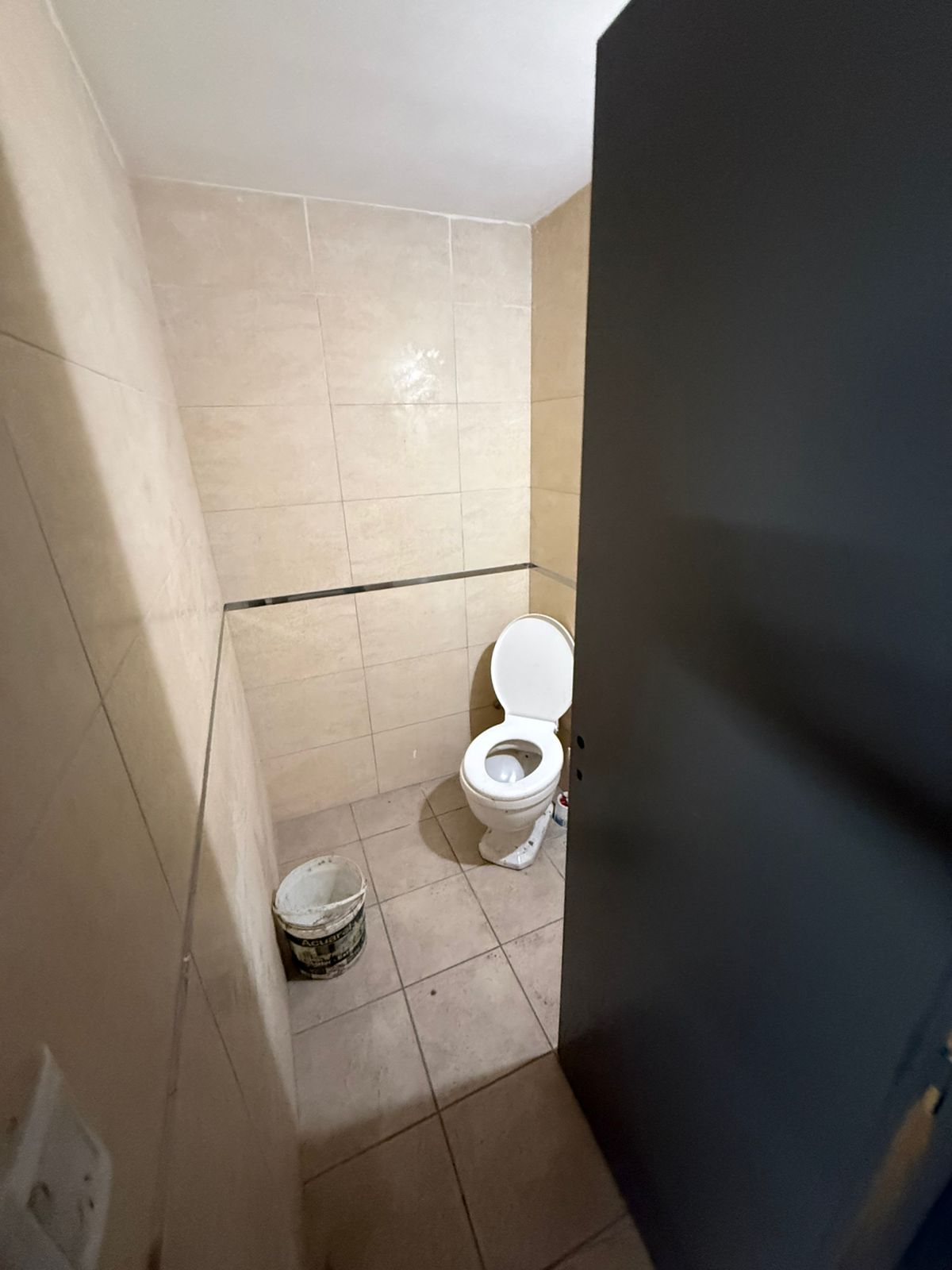 aparopropiedades - Galpón industrial en Quilmes - Excelente Oportunidad de Inversión 