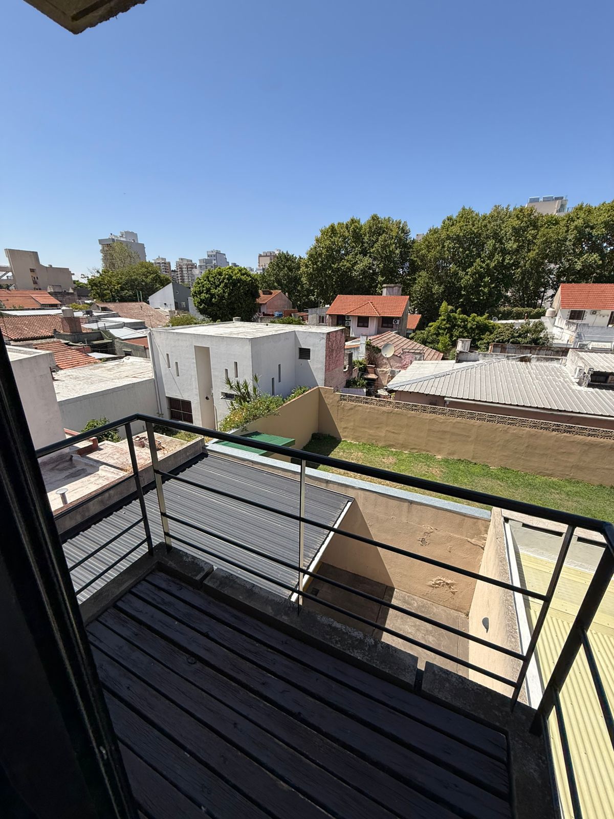 aparopropiedades - Departamento de 2 ambientes con cochera en Quilmes 