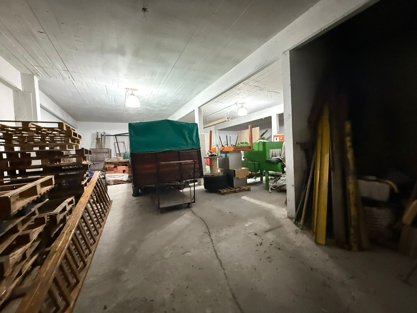 aparopropiedades - Galpón industrial en Alquiler en zona de Quilmes Oeste