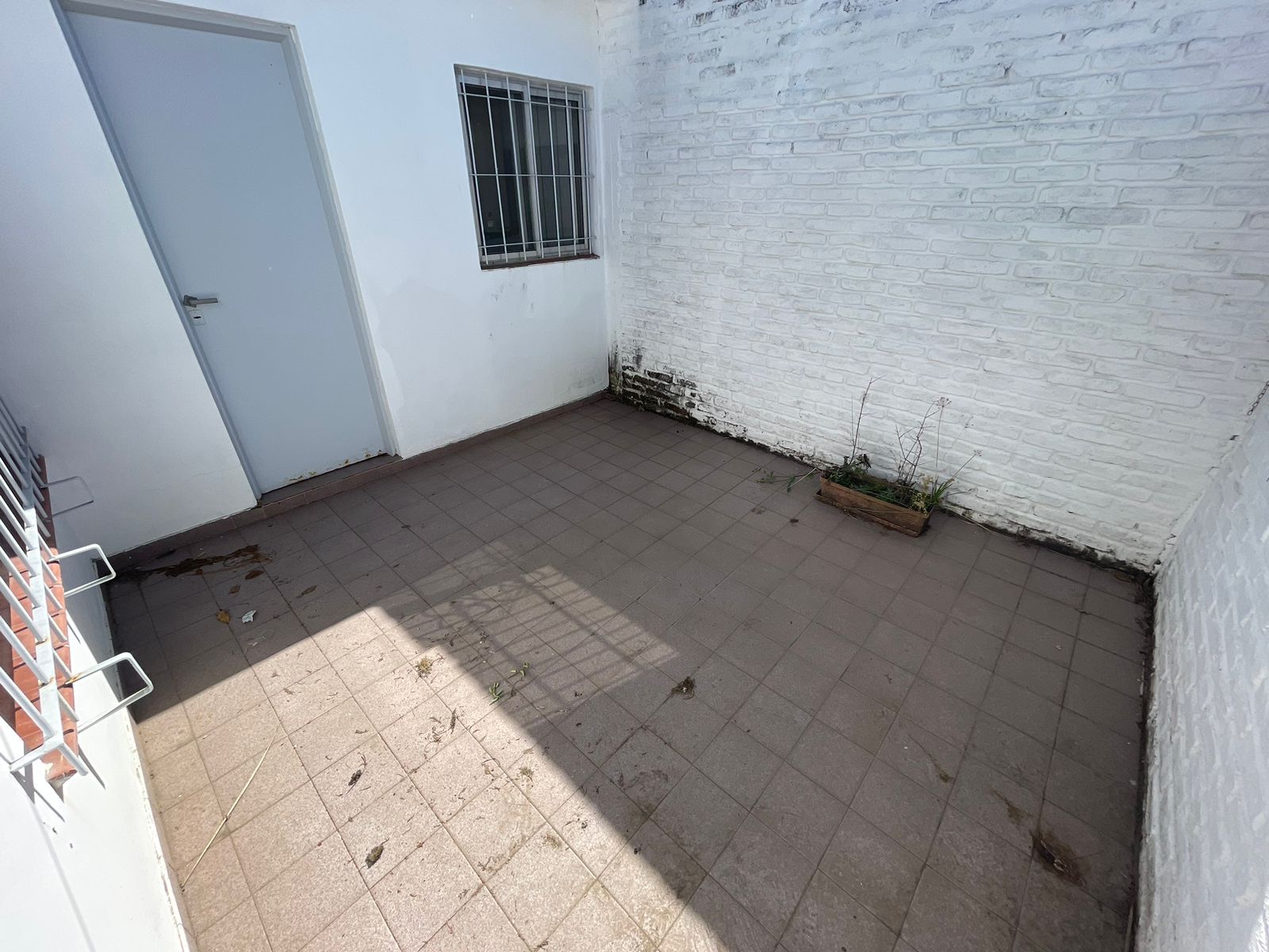 aparopropiedades - Casa en alquiler en Bernal