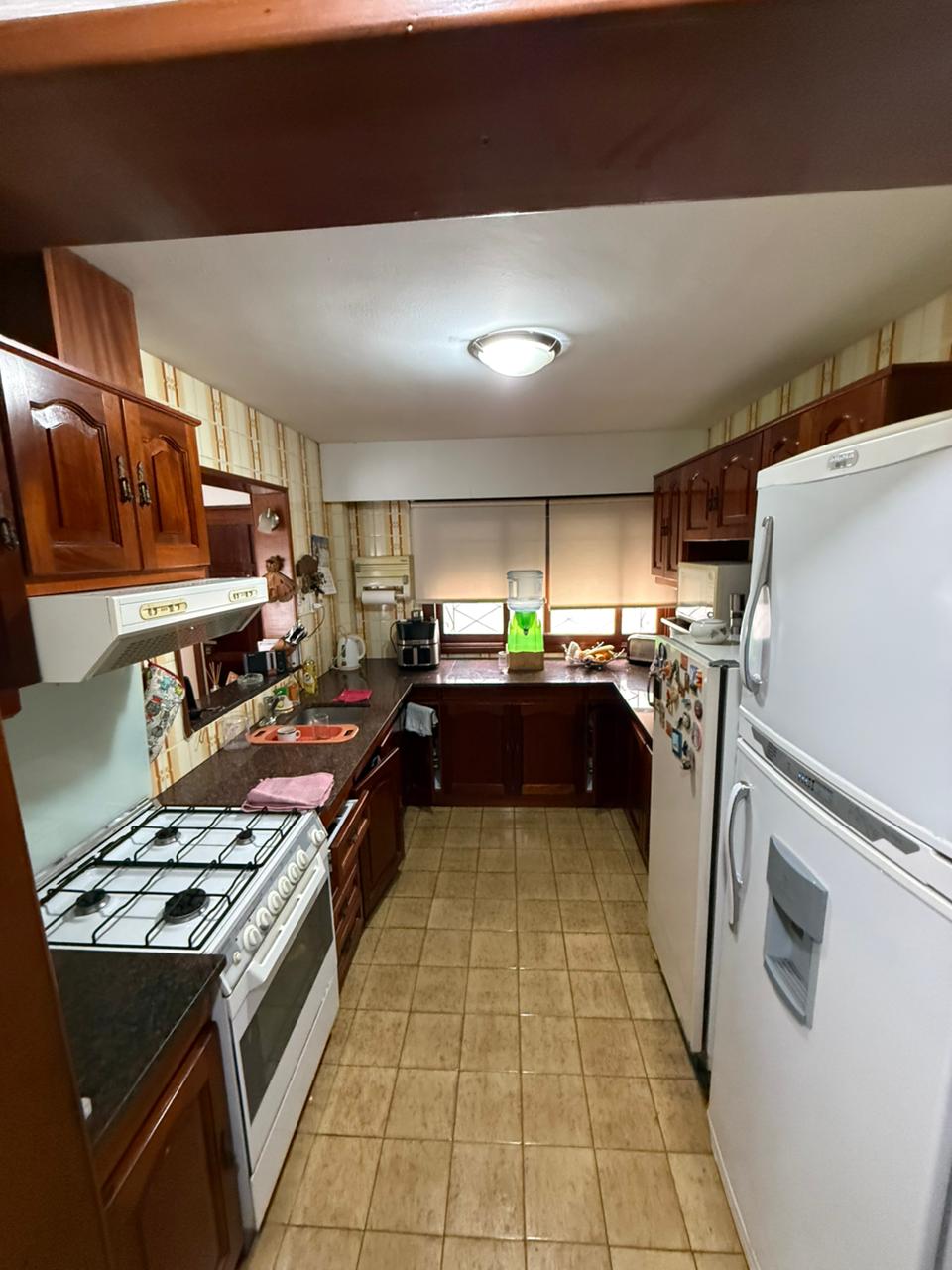 aparopropiedades - Chalet en Quilmes a la venta