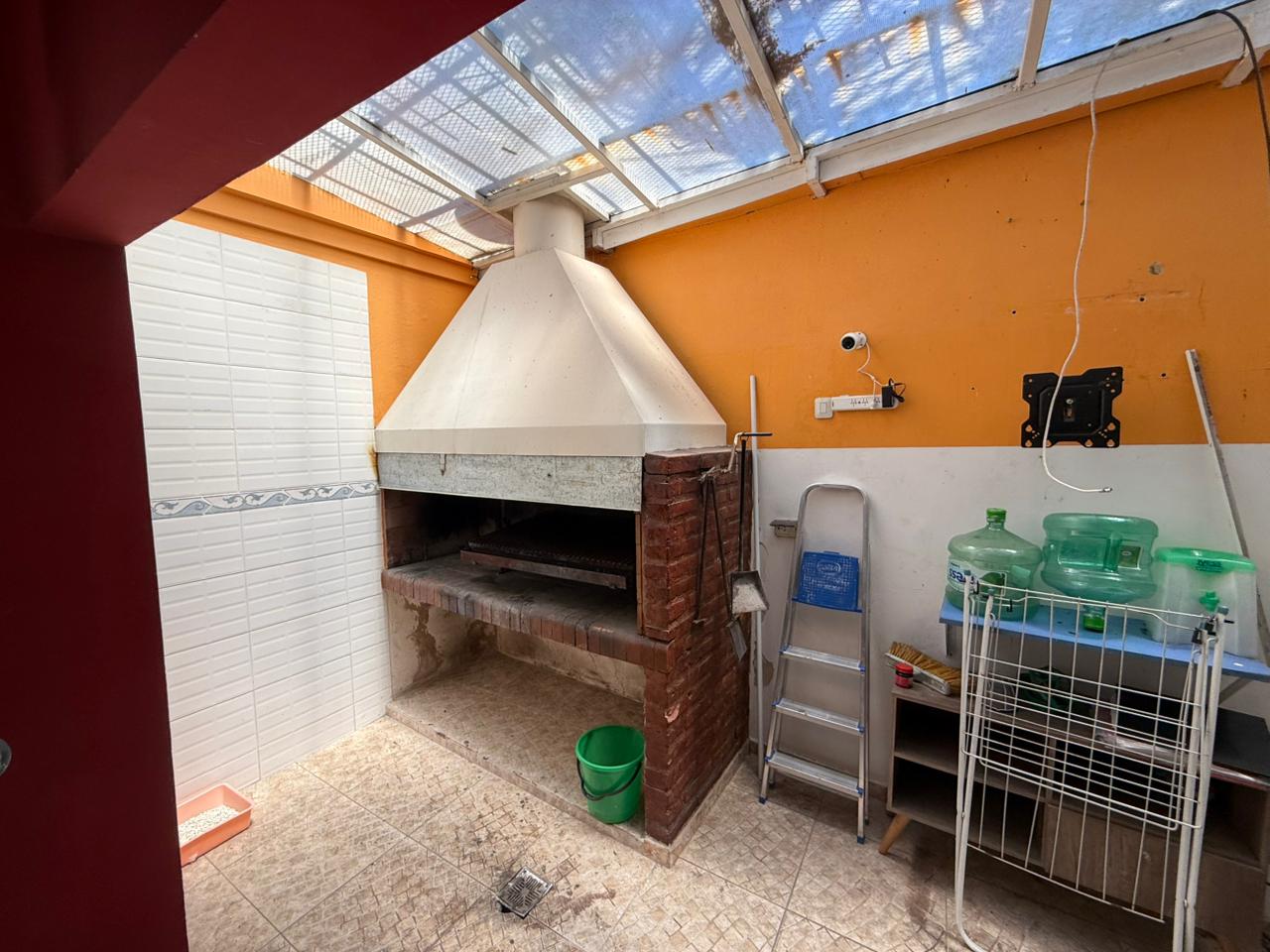 aparopropiedades - Casa en Quilmes Oeste a la venta