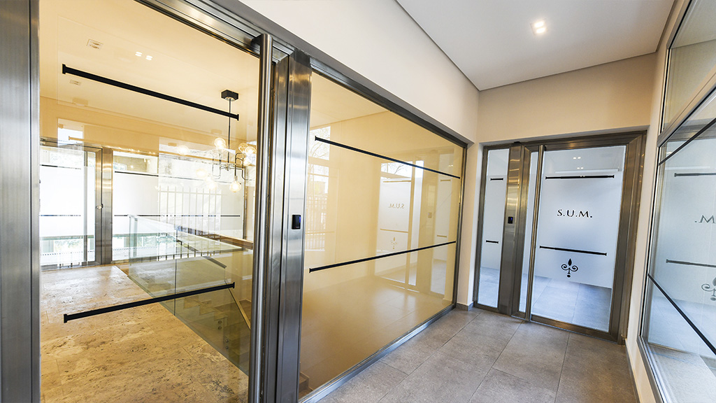 aparopropiedades - Departamento de 2 ambientes con cochera en Klover Plaza