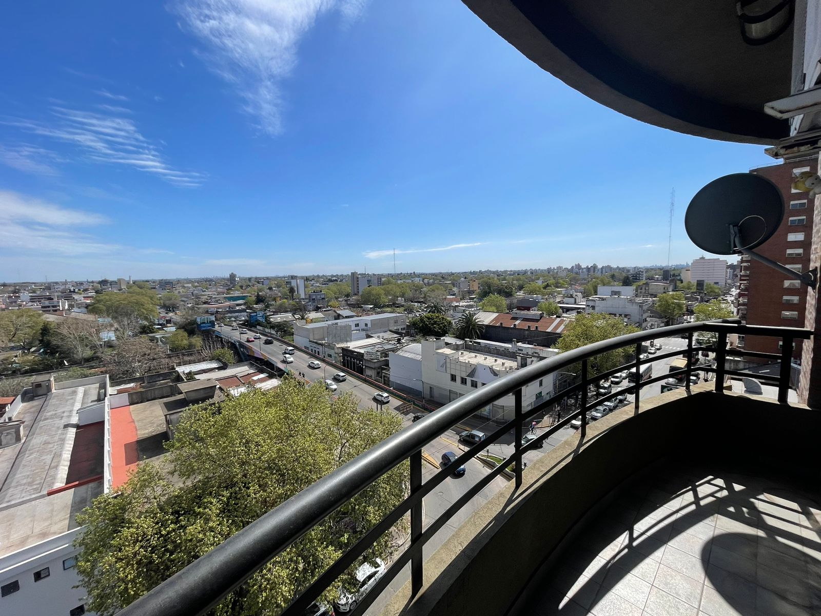 aparopropiedades - Departamento de 2 ambientes con cochera en Quilmes 