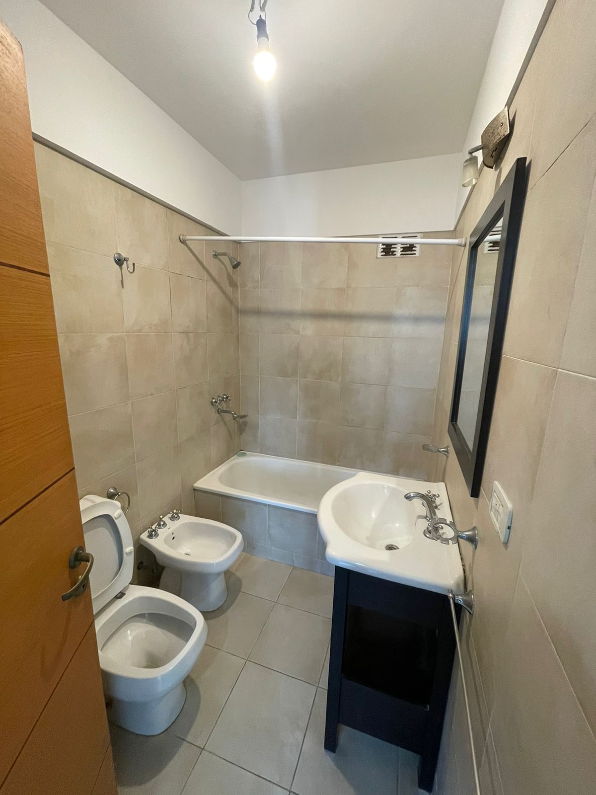 aparopropiedades - Departamento de 2 ambientes con cochera en Quilmes 