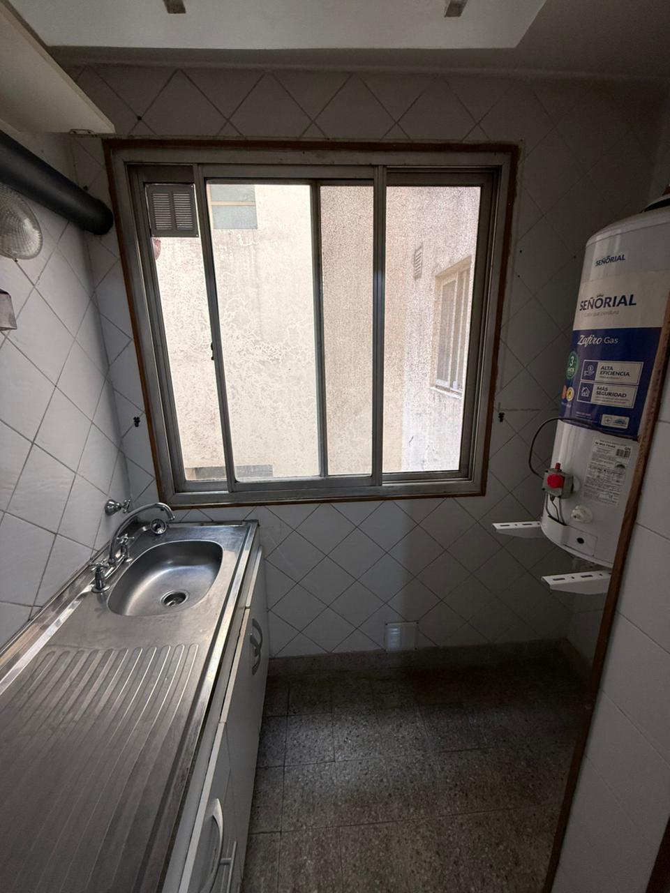 aparopropiedades - Departamento de 3 ambientes en Quilmes centro