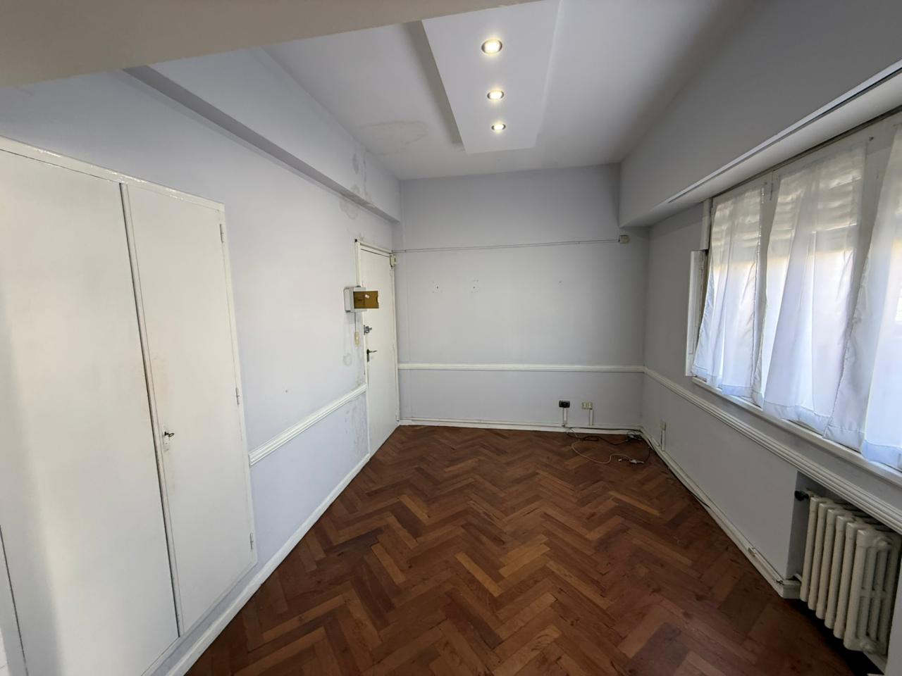 aparopropiedades - Oficina en Quilmes centro en alquiler