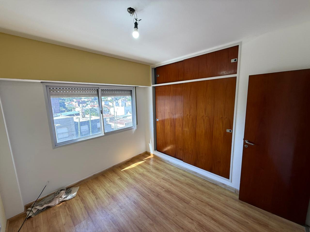 aparopropiedades - Departamento de 2 ambientes en Quilmes Este