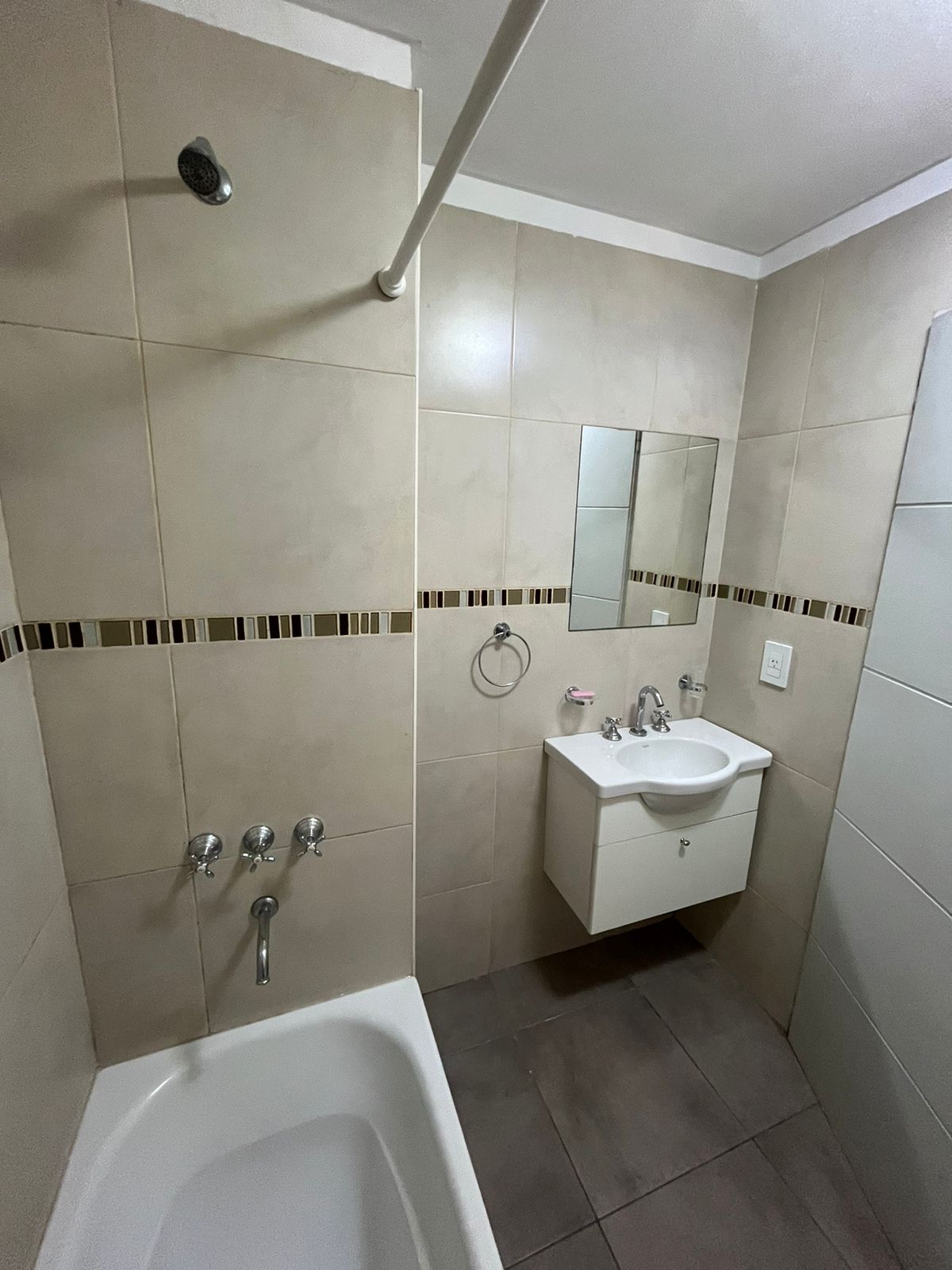 aparopropiedades - Departamento de 2 ambientes en Quilmes centro