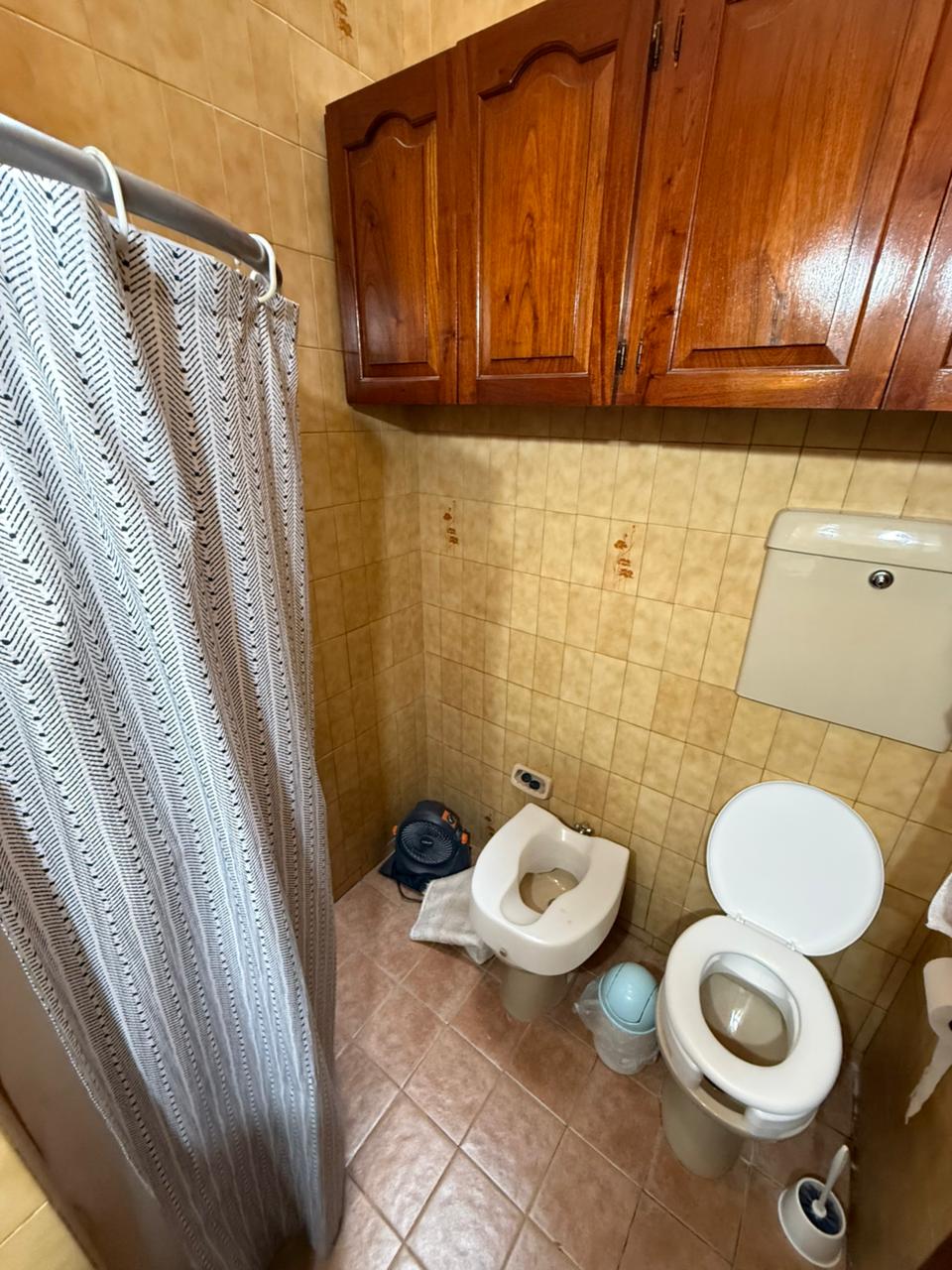 aparopropiedades - Chalet en Quilmes a la venta