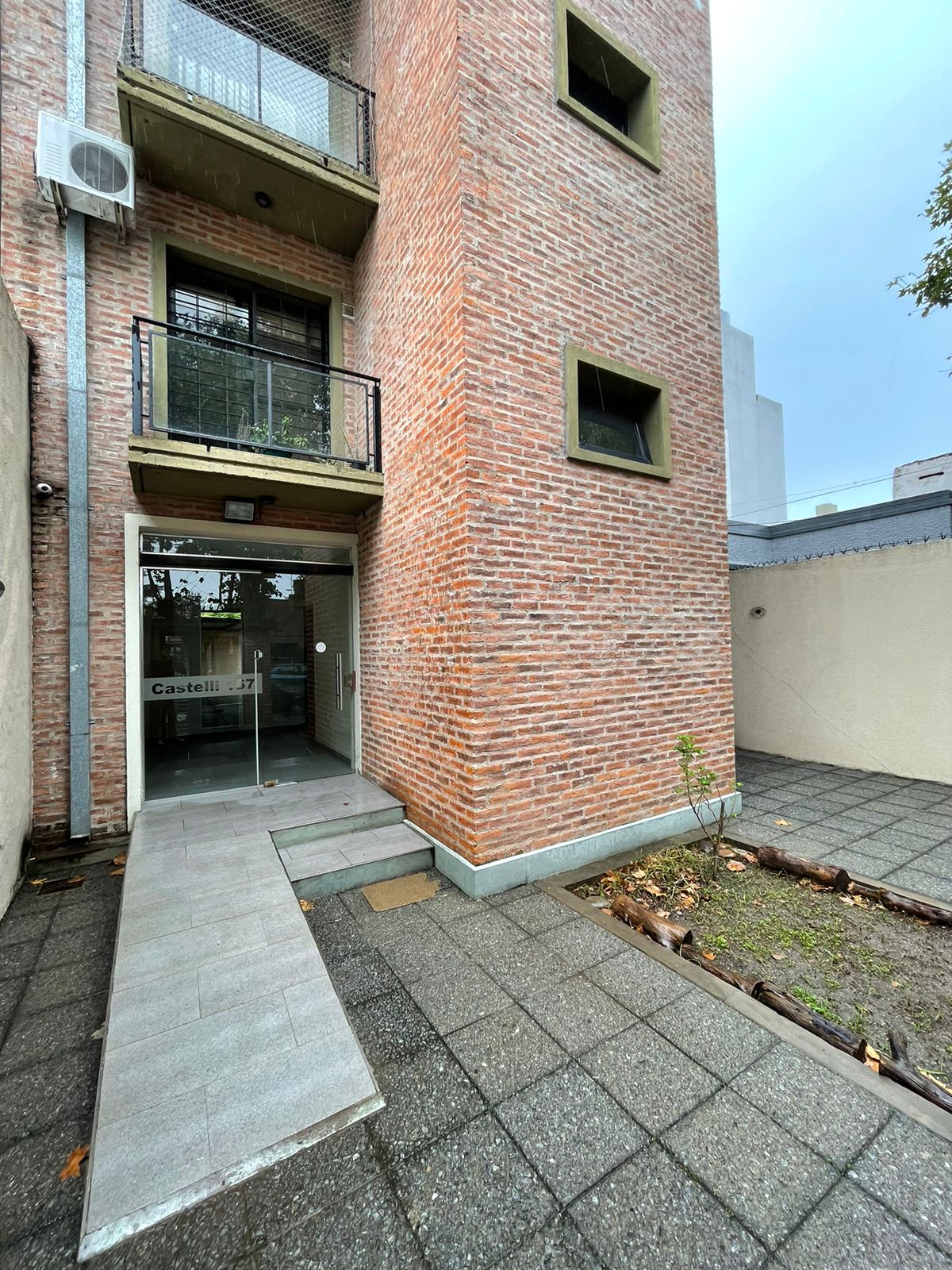 aparopropiedades - Departamento de 2 ambientes con cochera en Quilmes 
