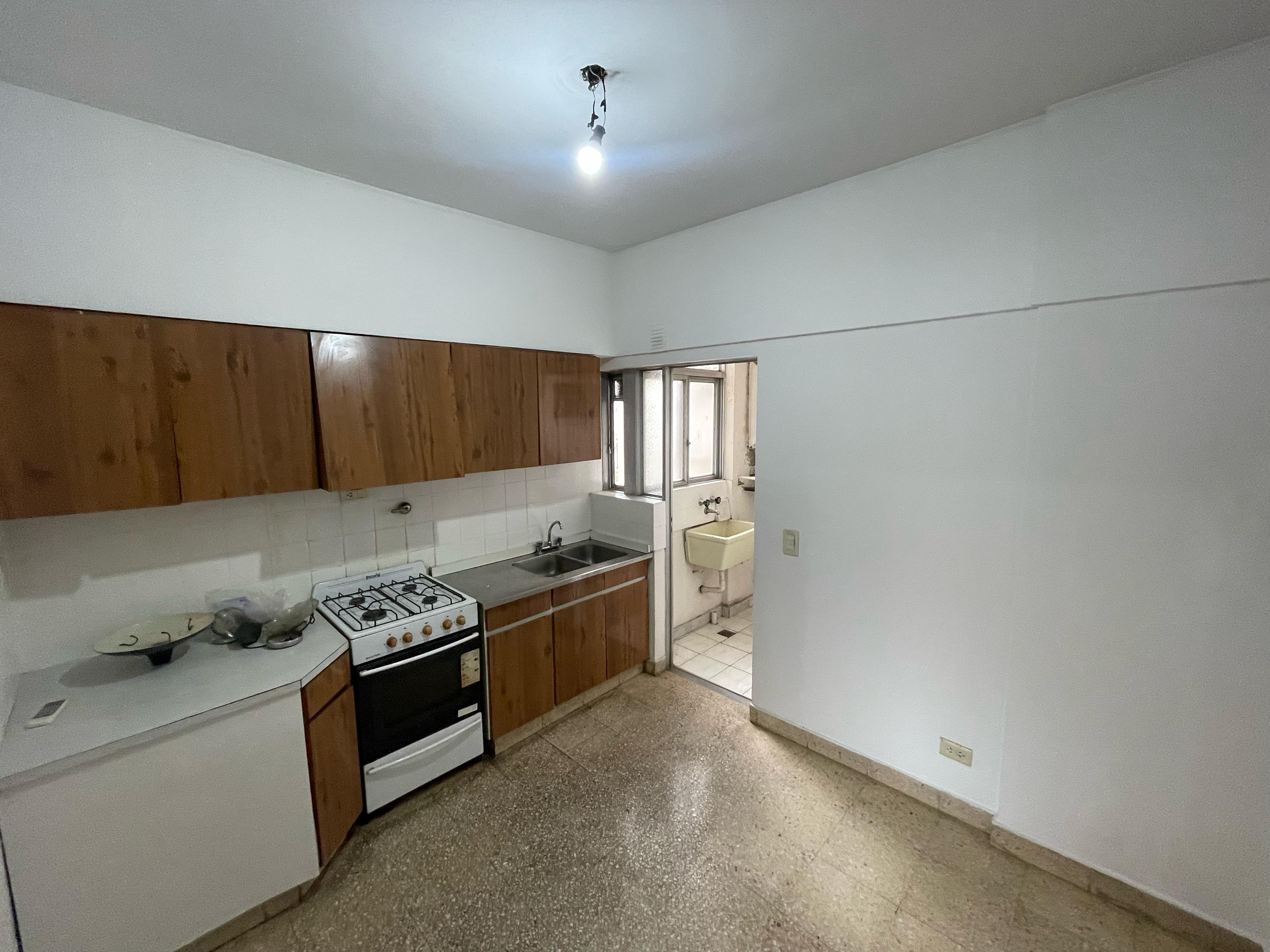 aparopropiedades - Departamento de 3 ambientes en Quilmes centro