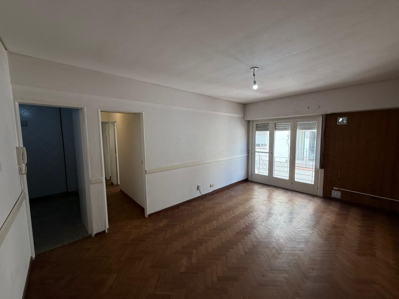 aparopropiedades - Departamento de 3 ambientes en Quilmes centro