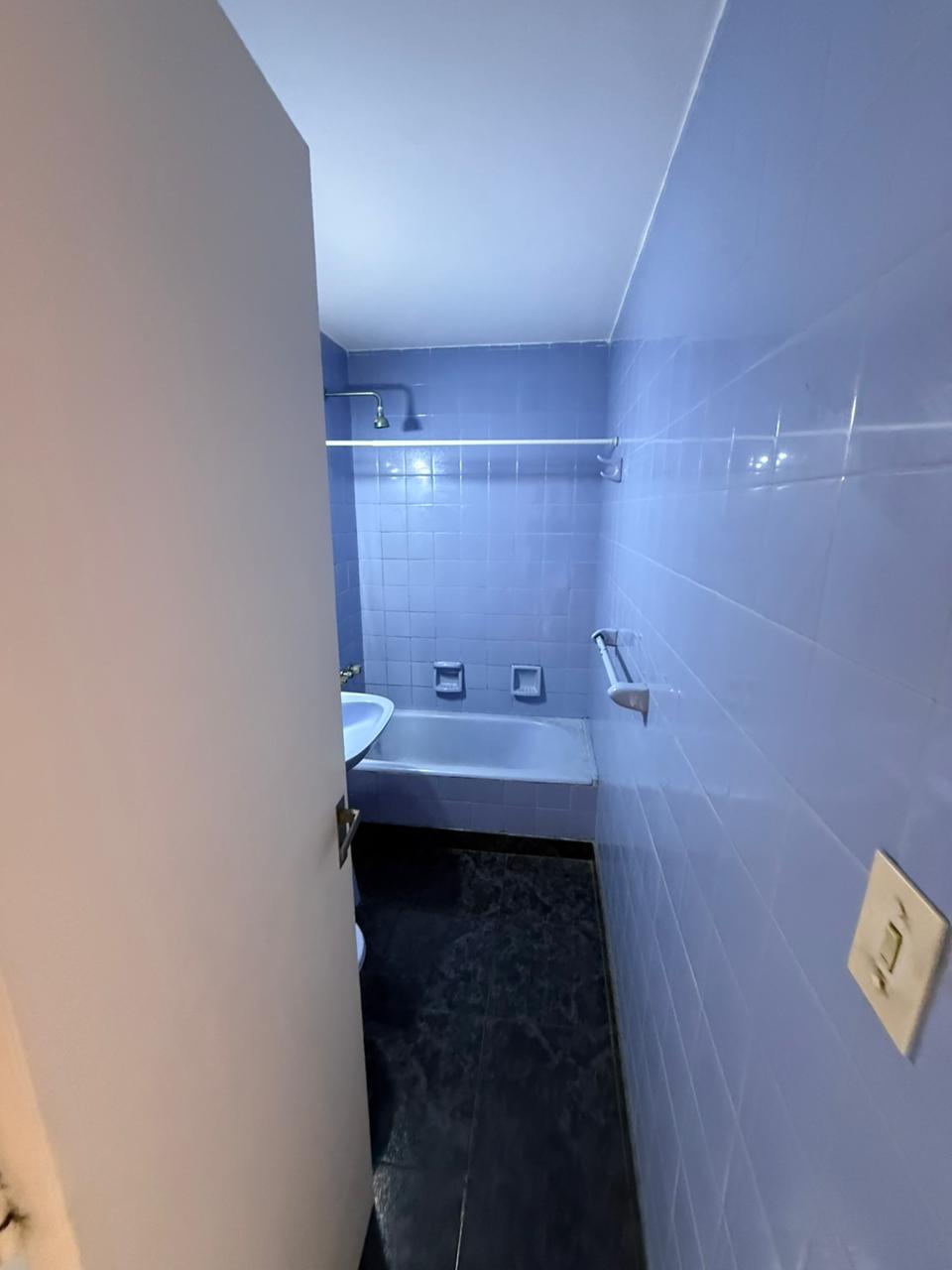 aparopropiedades - Departamento de 2 ambientes en el centro de Quilmes 