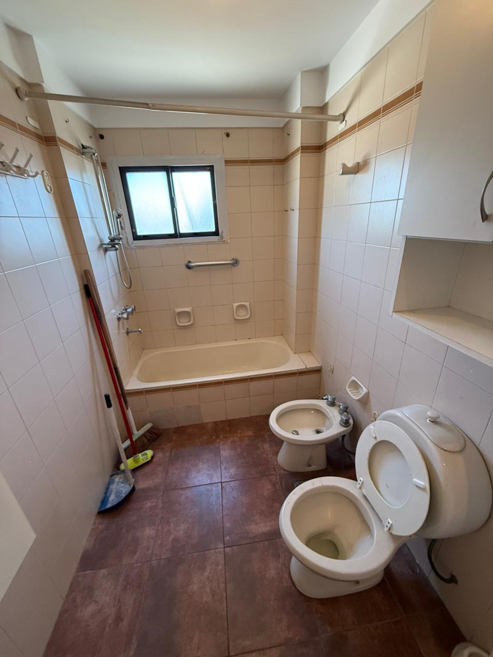 aparopropiedades - Departamento de 2 ambientes en Quilmes Este en venta