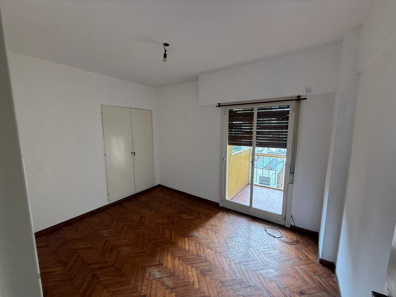 aparopropiedades - Departamento de 2 ambientes en el centro de Quilmes 