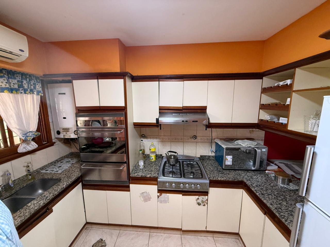 aparopropiedades - Casa en Quilmes Oeste a la venta