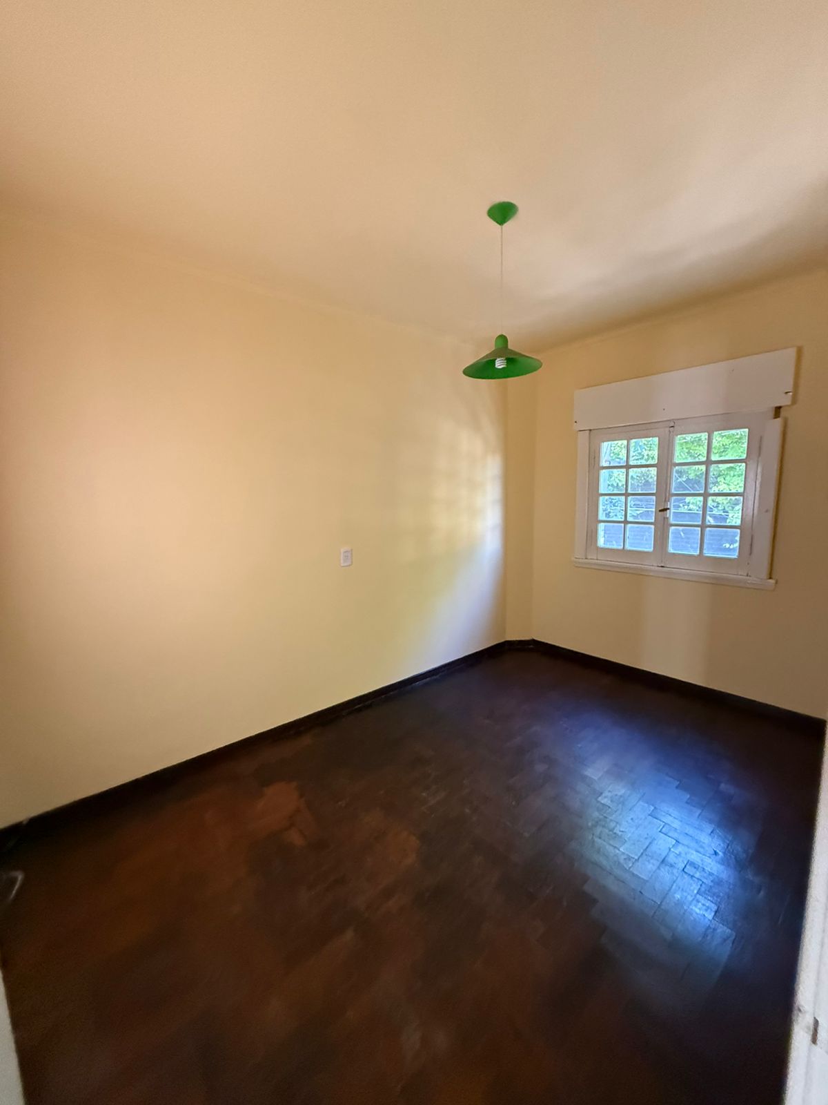 aparopropiedades - Casa en zona Residencial de Quilmes 