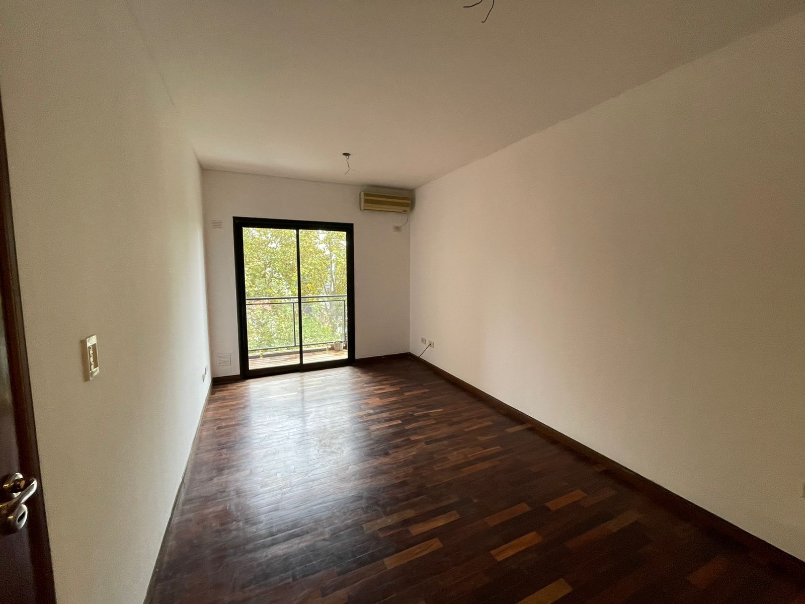 aparopropiedades - Departamento de 2 ambientes con cochera en Quilmes 