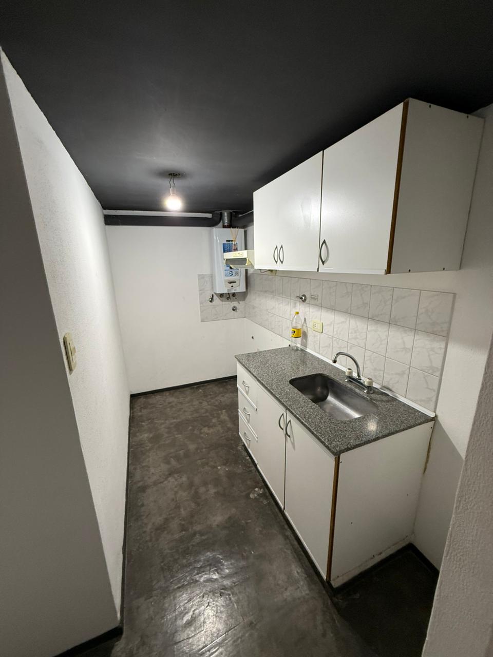 aparopropiedades - Departamento de 3 ambientes en Bernal Centro