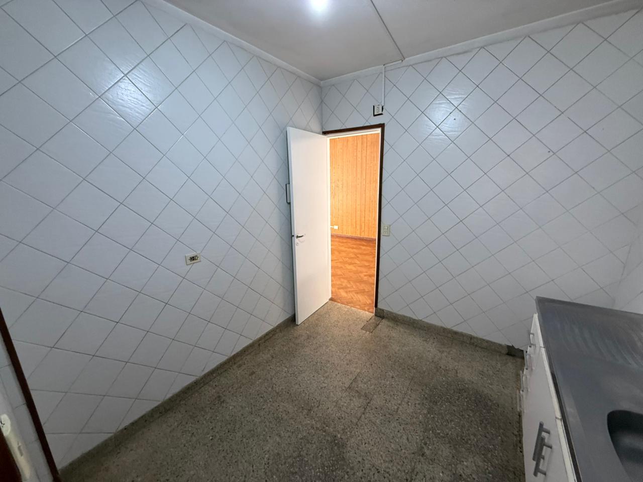 aparopropiedades - Departamento de 3 ambientes en Quilmes centro