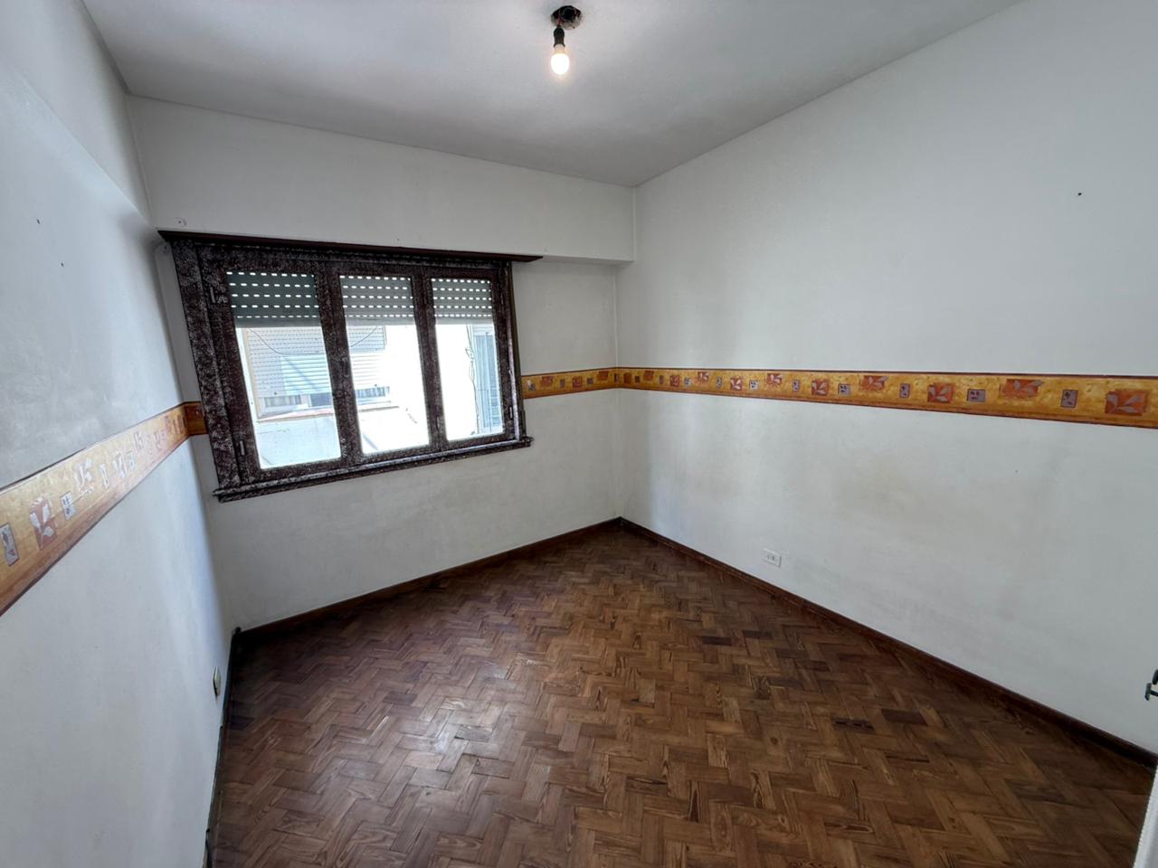 aparopropiedades - Departamento de 3 ambientes en Quilmes centro