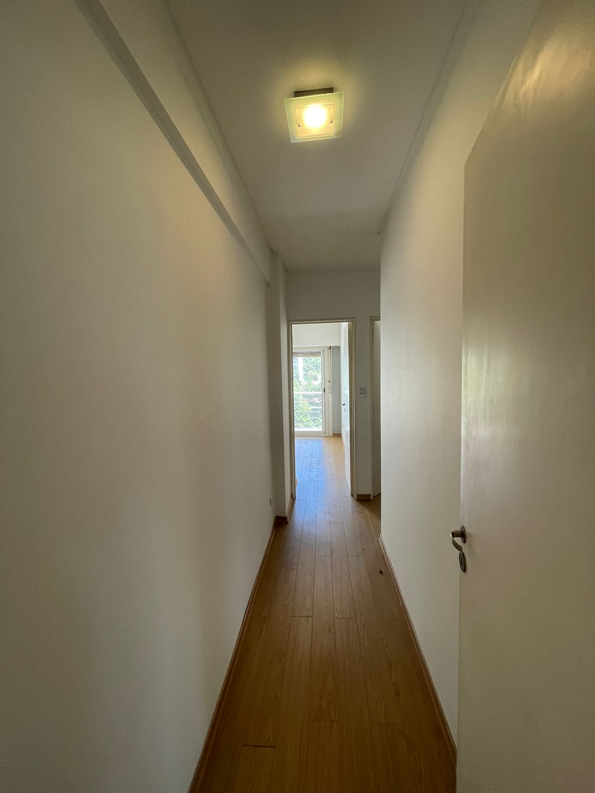 aparopropiedades - Semipiso con cochera en Quilmes centro en Alquiler