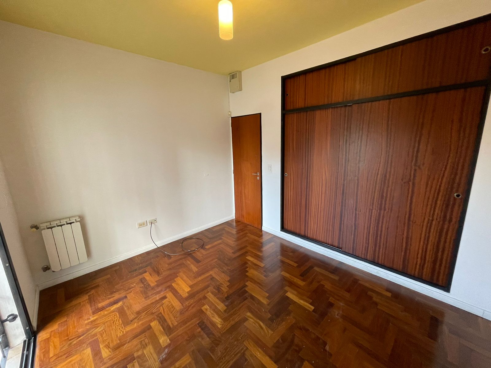 aparopropiedades - Departamento de 3 ambientes en Quilmes centro