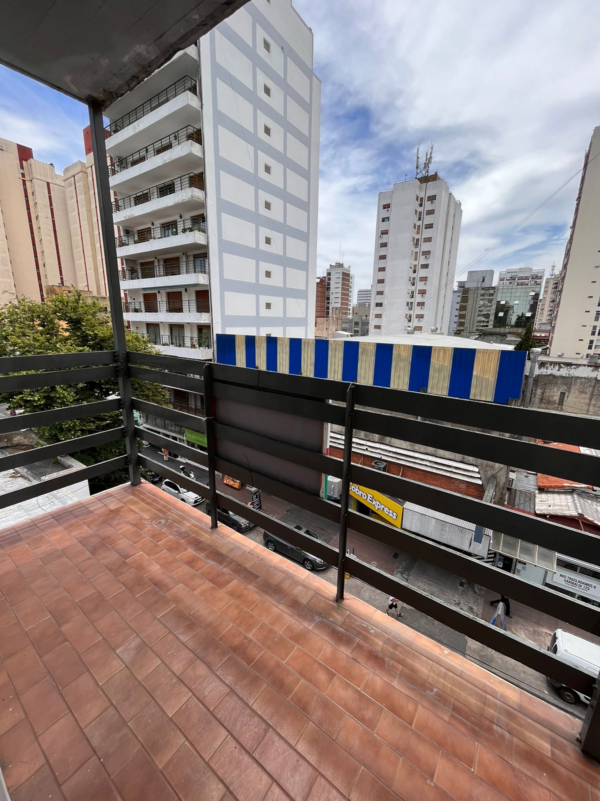 aparopropiedades - Departamento de 2 ambientes en Quilmes centro