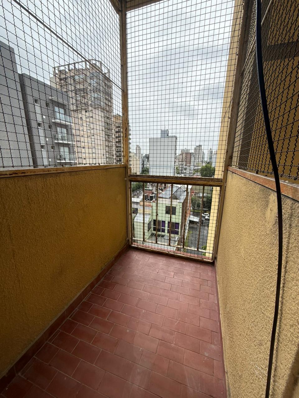 aparopropiedades - Departamento de 2 ambientes en el centro de Quilmes 